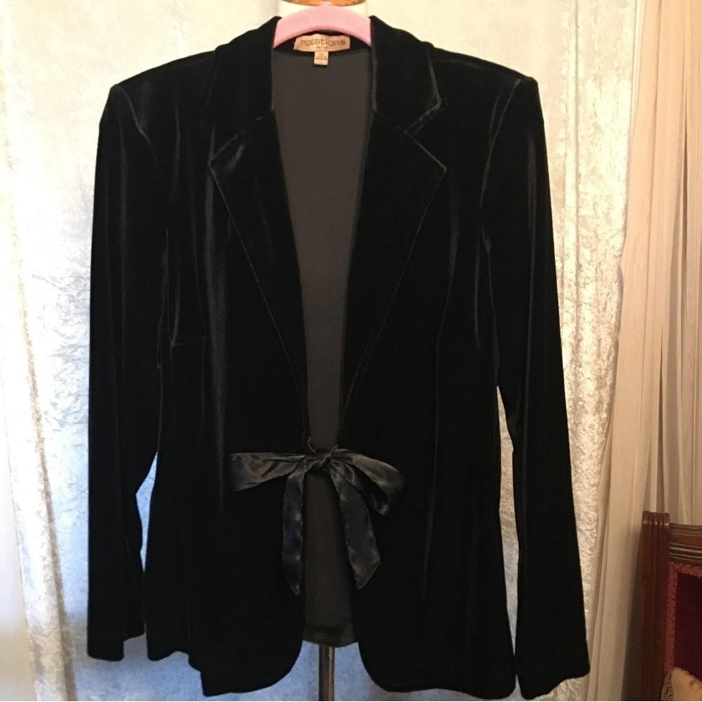 Notations Velvet Black Blazer with Ribbon closure Size Large Petite